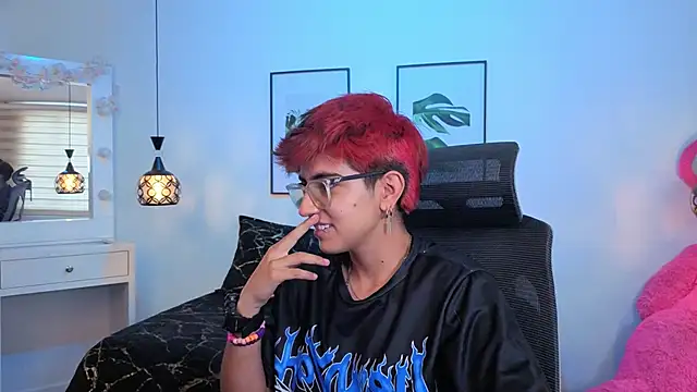 Snapshot of valeryevansvg chatting on December 2025 12:14:02 PM valeryevansvg online show from December 2025 12:14:02 PM