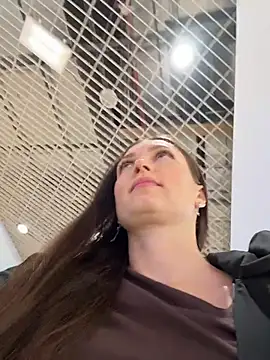 Snapshot of ZaraHill chatting on December 2025 03:49:02 AM ZaraHill online show from December 2025 03:49:02 AM