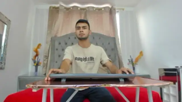 WillSainz online show from December 2025 12:33:02 PM