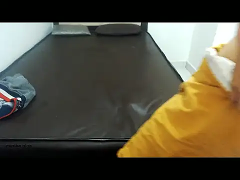 Snapshot of albeirothh chatting on December 2025 02:15:01 PM albeirothh online show from December 2025 02:15:01 PM