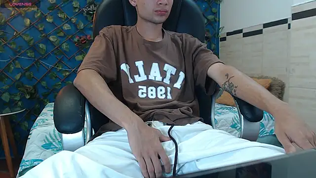 LucassSmith11 online show from April 2026 08:47:01 PM