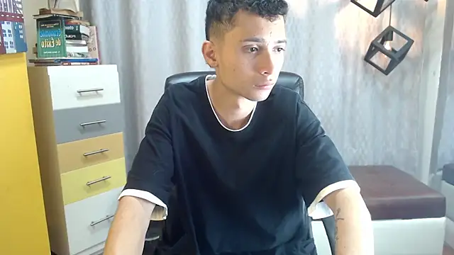 LucassSmith11 online show from May 2026 01:58:02 AM