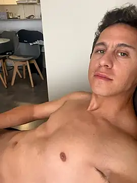 Snapshot of Emanueldickarg chatting on December 2025 06:25:01 PM Emanueldickarg online show from December 2025 06:25:01 PM