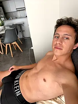 Snapshot of Emanueldickarg chatting on December 2025 06:27:02 PM Emanueldickarg online show from December 2025 06:27:02 PM