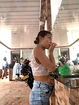 Snapshot of AnitaDuque chatting on December 2025 01:17:04 PM AnitaDuque online show from December 2025 01:17:04 PM