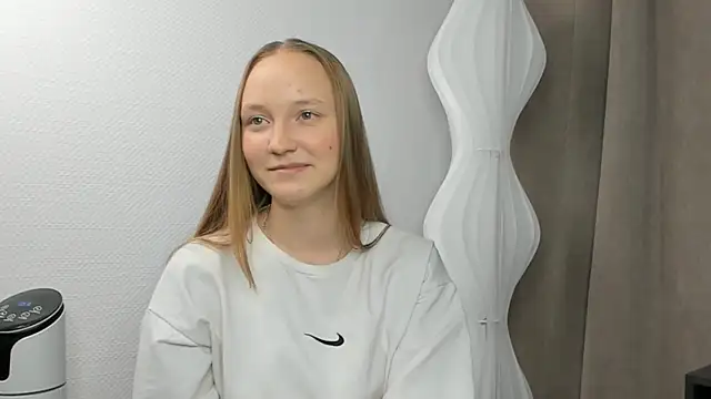 Snapshot of BibiStapler chatting on November 2025 10:18:02 AM BibiStapler online show from November 2025 10:18:02 AM