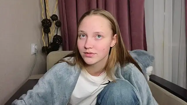 Snapshot of BibiStapler chatting on December 2025 07:19:02 PM BibiStapler online show from December 2025 07:19:02 PM