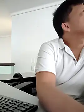 KairoStormX online show from January 2026 12:42:02 PM