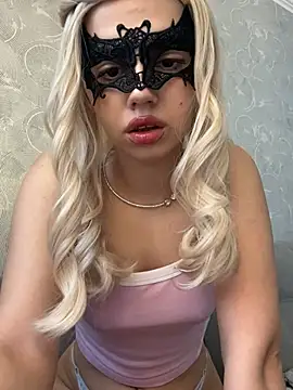 s4rah online show from March 2026 12:33:02 PM