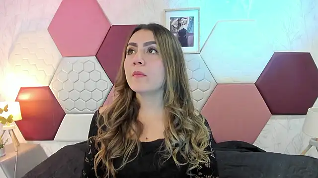 AriaRous online show from March 2026 05:19:01 PM