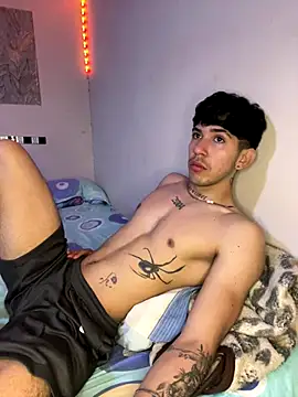 Snapshot of wil_hot chatting on December 2025 03:28:02 PM wil hot online show from December 2025 03:28:02 PM