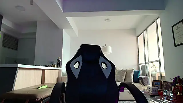 liorvante online show from February 2026 01:39:02 PM