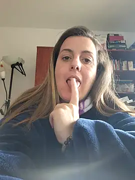 Sareyxon online show from November 2025 12:41:02 PM