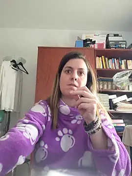 Sareyxon online show from December 2025 10:00:02 AM