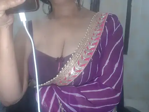 Hotronita123 online show from March 2026 05:13:01 AM