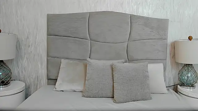 Naomii BDSM online show from February 2026 01:12:02 PM