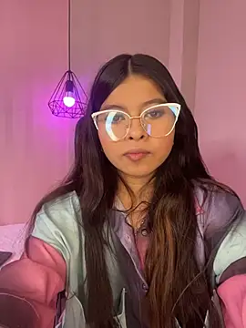 Snapshot of Scarletrose_ chatting on December 2025 08:04:02 PM Scarletrose online show from December 2025 08:04:02 PM