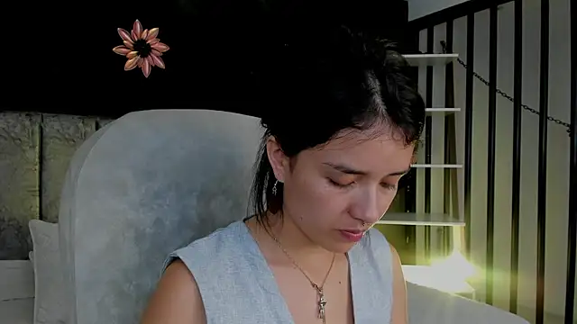 Snapshot of Cherrybombs_ chatting on May 2026 04:29:01 AM Cherrybombs online show from May 2026 04:29:01 AM