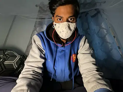 Snapshot of hunterboy2001 chatting on December 2025 09:04:02 AM hunterboy2001 online show from December 2025 09:04:02 AM