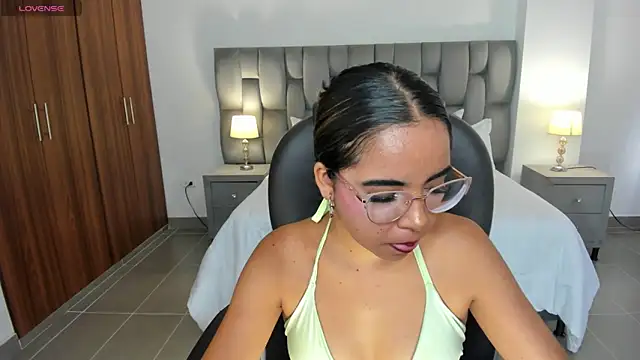 alana martiins online show from May 2026 07:12:02 PM