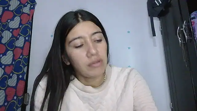 Snapshot of TaylorLove- chatting on December 2025 11:46:02 PM TaylorLove- online show from December 2025 11:46:02 PM