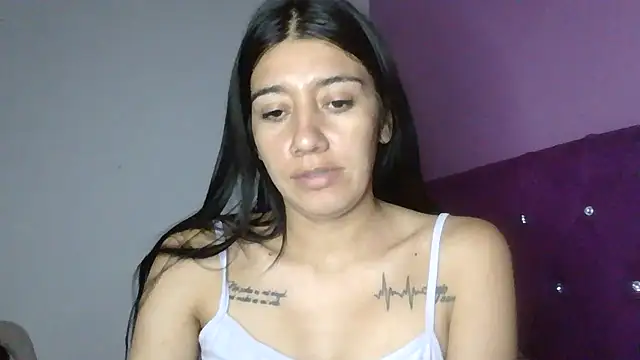 Snapshot of TaylorLove- chatting on December 2025 12:59:02 AM TaylorLove- online show from December 2025 12:59:02 AM