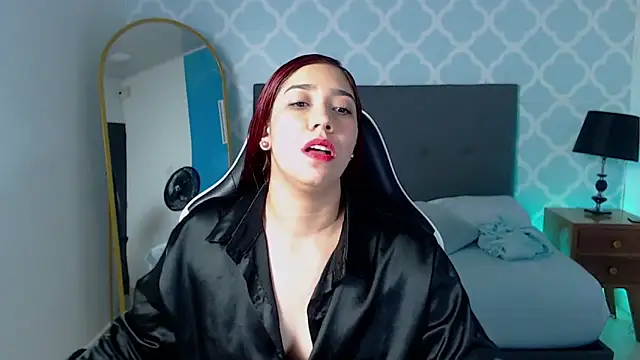 Snapshot of lia_violetta chatting on December 2025 07:19:02 PM lia violetta online show from December 2025 07:19:02 PM