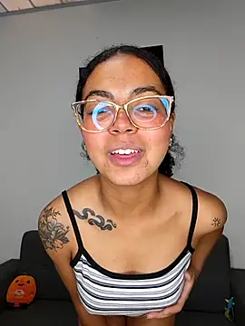   VioletaHeaven   online show from December 2025 12:00:02 PM