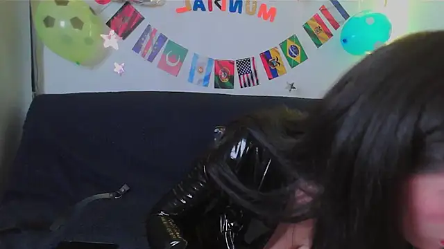 Erzsi-Moon online show from June 2026 03:13:02 PM