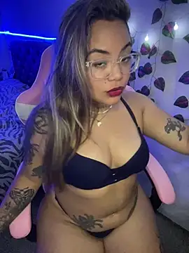Snapshot of Lindalatina2001 chatting on March 2026 02:14:02 AM Lindalatina2001 online show from March 2026 02:14:02 AM