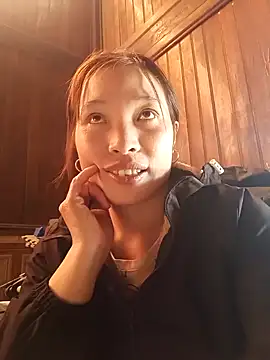 Snapshot of Evelyn-n chatting on November 2025 07:23:02 AM Evelyn-n online show from November 2025 07:23:02 AM