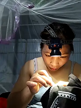 Evelyn-n online show from December 2025 11:39:02 AM