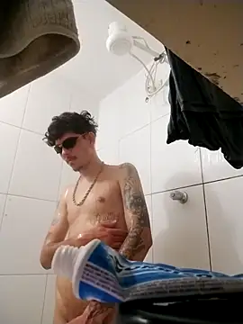 Snapshot of Lucasmk777 chatting on December 2025 12:00:01 PM Lucasmk777 online show from December 2025 12:00:01 PM