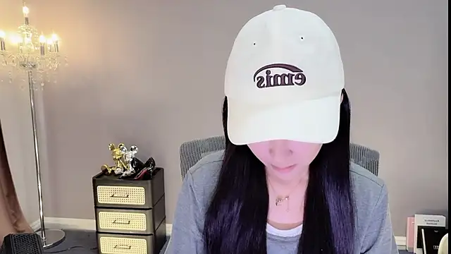 Miahave online show from December 2025 01:33:02 AM