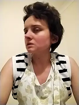 Amy01112 online show from May 2026 02:06:02 AM