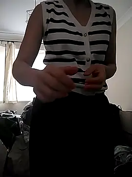 Amy01112 online show from May 2026 09:28:02 AM