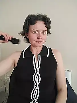 Amy01112 online show from June 2026 04:51:01 PM