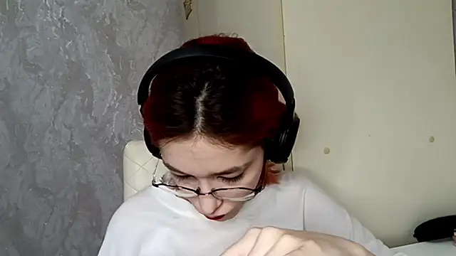 LinaWatter online show from December 2025 11:52:02 AM