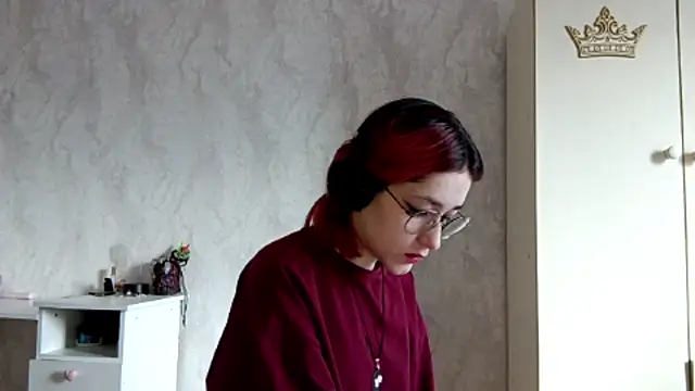 LinaWatter online show from December 2025 08:30:01 AM