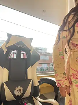 Snapshot of Engell_fire chatting on December 2025 11:25:02 AM Engell fire online show from December 2025 11:25:02 AM