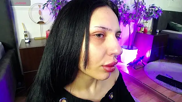 RavenFoxxy online show from April 2026 05:18:02 AM