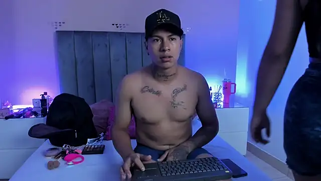 kaylaa sex online show from March 2026 01:00:02 PM