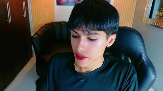 StormLuxX online show from January 2026 12:40:02 PM