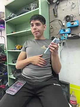 Snapshot of Johan_stick chatting on December 2025 05:21:02 PM Johan stick online show from December 2025 05:21:02 PM