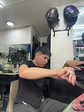 Snapshot of Johan_stick chatting on December 2025 04:14:01 PM Johan stick online show from December 2025 04:14:01 PM