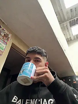 Snapshot of Johan_stick chatting on January 2026 03:25:01 PM Johan stick online show from January 2026 03:25:01 PM