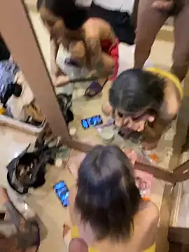 r-u-ok online show from December 2025 09:53:02 PM