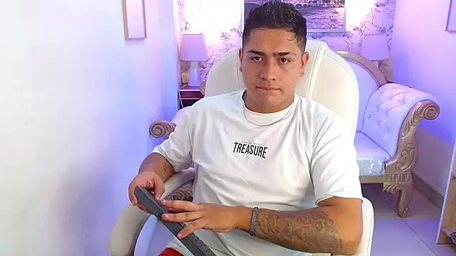 aroon 12 online show from December 2025 11:30:02 AM