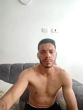 Snapshot of LeoThomson chatting on December 2025 05:09:02 PM LeoThomson online show from December 2025 05:09:02 PM