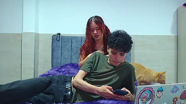 hottie couplee online show from December 2025 10:52:01 PM